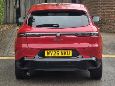 ALFA ROMEO CERTIFIED Alfa Romeo Tonale 1.5 Vgt Mhev Veloce Dct Euro 6 5dr Used Car - Suv Hybrid Red - Hemel Hempstead - 636605_5