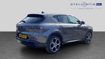 SPOTICAR Alfa Romeo Tonale 1.5 Vgt Mhev Veloce Dct Euro 6 5dr Used Car - Suv Hybrid Grey - Preston - 1200638973_3