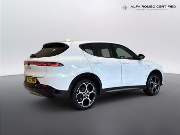 ALFA ROMEO CERTIFIED Alfa Romeo Tonale 1.5 Vgt Mhev Ti Dct Euro 6 5dr Used Car - Suv Hybrid White - Chiswick - 640489_3