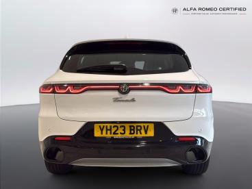 ALFA ROMEO CERTIFIED Alfa Romeo Tonale 1.5 Vgt Mhev Ti Dct Euro 6 5dr Used Car - Suv Hybrid White - Chiswick - 640489_4