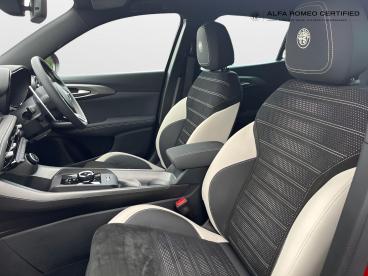 ALFA ROMEO CERTIFIED Alfa Romeo Tonale 1.5 Vgt Mhev Sport Speciale Dct Auto Euro 6 5dr Used Car - Suv Hybrid Red - Colchester - 640979_3