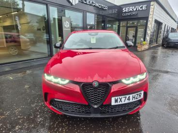 SPOTICAR Alfa Romeo Tonale 1.5 Vgt Mhev Tributo Italiano Dct Euro 6 5dr Used Car - Suv Hybrid Red - Forfar - 1200644449_2
