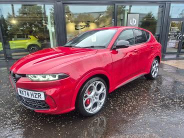 SPOTICAR Alfa Romeo Tonale 1.5 Vgt Mhev Tributo Italiano Dct Euro 6 5dr Used Car - Suv Hybrid Red - Forfar - 1200644449_3