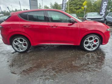 SPOTICAR Alfa Romeo Tonale 1.5 Vgt Mhev Tributo Italiano Dct Euro 6 5dr Used Car - Suv Hybrid Red - Forfar - 1200644449_4