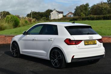 SPOTICAR Audi A1 1.0 Tfsi 25 Technik Sportback Euro 6 (s/s) 5dr Used Car - City Car Petrol White - Ballymena County Antrim - 1200549428_5
