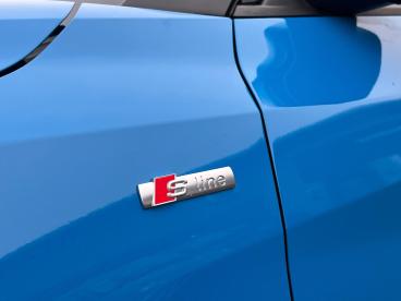 SPOTICAR Audi A1 1.5 Tfsi 35 S Line Sportback Euro 6 (s/s) 5dr Used Car - City Car Petrol Blue - Swindon - 1200562969_5