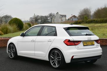 SPOTICAR Audi A1 1.0 Tfsi 25 Technik Sportback Euro 6 (s/s) 5dr Used Car - City Car Petrol White - Ballymena County Antrim - 1200582384_5