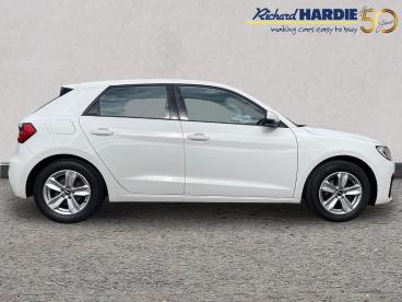 SPOTICAR Audi A1 1.0 Tfsi 25 Technik Sportback Euro 6 (s/s) 5dr Used Car - City Car Petrol White - Ashington - 1200623582_3
