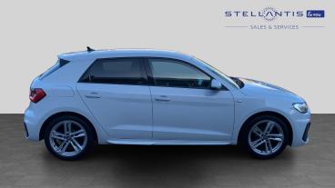 SPOTICAR Audi A1 1.0 Tfsi 30 S Line Sportback S Tronic Euro 6 (s/s) Used Car - City Car Petrol White - Walton On Thames - 1200643774_2