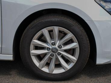 SPOTICAR Audi A3 1.5 Tfsi 35 Technik Sportback Euro 6 (s/s) 5dr Used Car - Saloon Petrol White - Hinckley - 1200527387_4