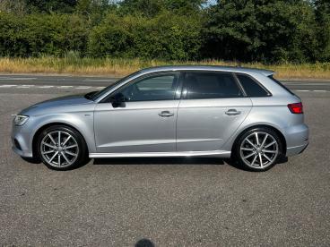 SPOTICAR Audi A3 1.5 Tfsi Cod 35 Black Edition Sportback Euro 6 (s/ Used Car - Saloon Petrol Silver - Kidlington - 1200618885_5
