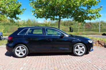 SPOTICAR Audi A3 1.0 Tfsi 30 Sport Sportback Euro 6 (s/s) 5dr Used Car - Saloon Petrol Black - Littlehampton - 1200630413_2