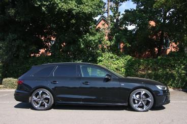 SPOTICAR Audi A4 Avant 2.0 Tfsi 40 Black Edition S Tronic Euro 6 (s/s) 5d Used Car - Estate Petrol Black - Lichfield - 1200624816_3