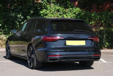 SPOTICAR Audi A4 Avant 2.0 Tfsi 40 Black Edition S Tronic Euro 6 (s/s) 5d Used Car - Estate Petrol Black - Lichfield - 1200624816_4