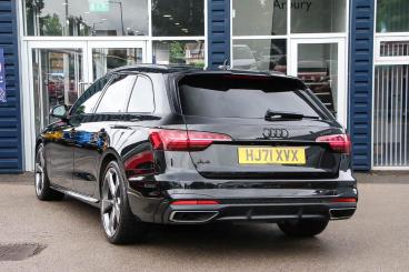 SPOTICAR Audi A4 Avant 2.0 Tfsi 35 Black Edition S Tronic Euro 6 (s/s) 5d Used Car - Estate Petrol Black - Lichfield - 1200624961_3