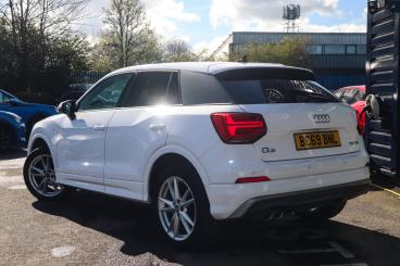 SPOTICAR Audi Q2 1.5 Tfsi Cod 35 S Line S Tronic Euro 6 (s/s) 5dr Used Car - Suv Petrol White - Leamington - 1200589263_2