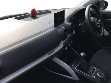 SPOTICAR Audi Q2 1.0 Tfsi Se Euro 6 (s/s) 5dr Used Car - Suv Petrol Black - Bangor - 1200590376_5