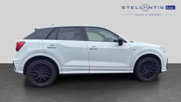 SPOTICAR Audi Q2 1.5 Tfsi Cod 35 Black Edition S Tronic Euro 6 (s/s Used Car - Suv Petrol White - Salford - 1200629956_2