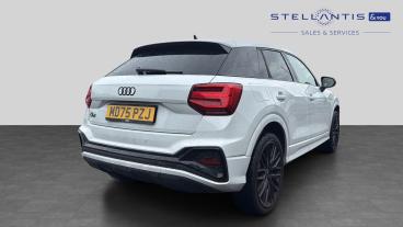 SPOTICAR Audi Q2 1.5 Tfsi Cod 35 Black Edition S Tronic Euro 6 (s/s Used Car - Suv Petrol White - Salford - 1200629956_3