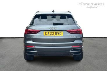 SPOTICAR Audi Q3 1.5 Tfsi Cod 35 Black Edition Euro 6 (s/s) 5dr Used Car - Suv Petrol Grey - Castleford - 1200524017_4