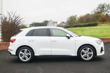SPOTICAR Audi Q3 1.5 Tfsi Cod 35 S Line Euro 6 (s/s) 5dr Used Car - Suv Petrol White - Ballymena County Antrim - 1200559780_3