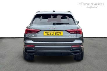 SPOTICAR Audi Q3 1.5 Tfsi Cod 35 Black Edition S Tronic Euro 6 (s/s Used Car - Suv Petrol Grey - Castleford - 1200582772_4