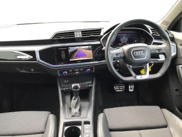 SPOTICAR Audi Q3 1.5 Tfsi Cod 35 Black Edition Sportback S Tronic E Used Car - Suv Petrol White - Bangor - 1200593894_4