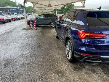 SPOTICAR Audi Q3 1.5 Tfsi Cod 35 Black Edition S Tronic Euro 6 (s/s Used Car - Suv Petrol Blue - Pontypridd - 1200605366_5