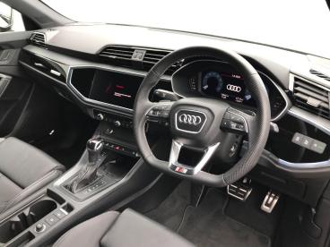 SPOTICAR Audi Q3 1.5 Tfsi Cod 35 Black Edition Sportback S Tronic E Used Car - Suv Petrol White - Bangor - 1200606907_3
