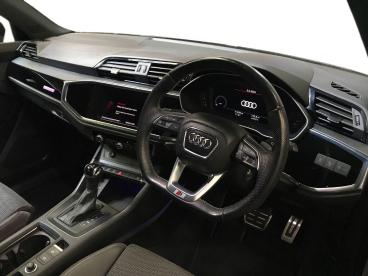 SPOTICAR Audi Q3 1.5 Tfsi Cod 35 Black Edition S Tronic Euro 6 (s/s Used Car - Suv Petrol White - Bangor - 1200607819_3
