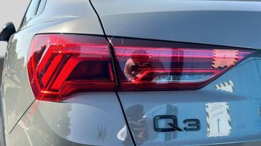 SPOTICAR Audi Q3 1.5 Tfsi Cod 35 Black Edition S Tronic Euro 6 (s/s Used Car - Suv Petrol Grey - Romford - 1200612773_5