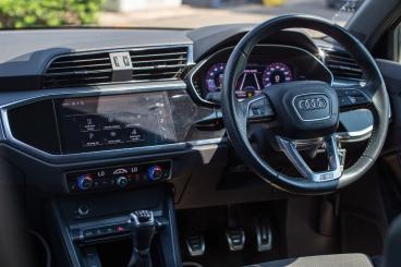 SPOTICAR Audi Q3 1.5 Tfsi Cod 35 S Line Euro 6 (s/s) 5dr Used Car - Suv Petrol Black - Nuneaton - 1200615925_3