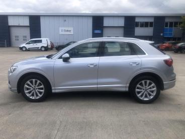 SPOTICAR Audi Q3 2.0 Tdi 35 Sport S Tronic Euro 6 (s/s) 5dr Used Car - Suv Diesel Silver - Bridgend - 1200620496_4