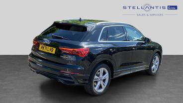 SPOTICAR Audi Q3 1.5 Tfsi Cod 35 S Line S Tronic Euro 6 (s/s) 5dr Used Car - Suv Petrol Black - Walton On Thames - 1200621215_3