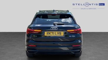 SPOTICAR Audi Q3 1.5 Tfsi Cod 35 S Line S Tronic Euro 6 (s/s) 5dr Used Car - Suv Petrol Black - Walton On Thames - 1200621215_4