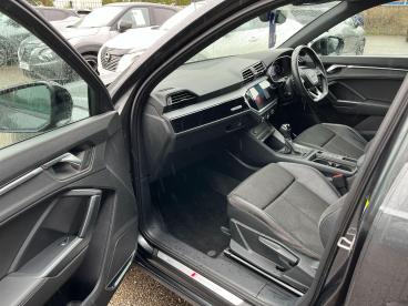 SPOTICAR Audi Q3 1.5 Tfsi Cod 35 Black Edition S Tronic Euro 6 (s/s Used Car - Suv Petrol Grey - Peterborough - 1200634254_2