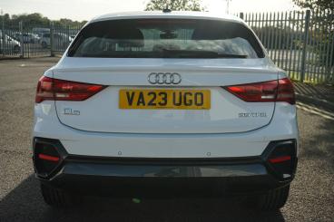 SPOTICAR Audi Q3 1.5 Tfsi Cod 35 Sport Sportback Euro 6 (s/s) 5dr Used Car - Suv Petrol White - Bromsgrove - 1200639500_5