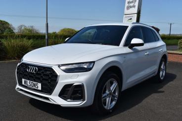 SPOTICAR Audi Q5 2.0 Tdi 40 S Line S Tronic Quattro Euro 6 (s/s) 5d Used Car - Suv Diesel White - Ballymena County Antrim - 1200517650_3