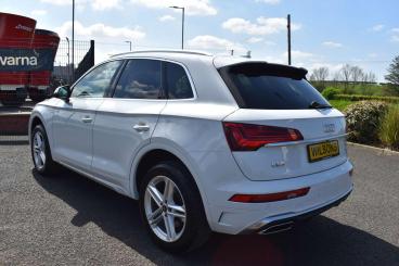 SPOTICAR Audi Q5 2.0 Tdi 40 S Line S Tronic Quattro Euro 6 (s/s) 5d Used Car - Suv Diesel White - Ballymena County Antrim - 1200517650_5