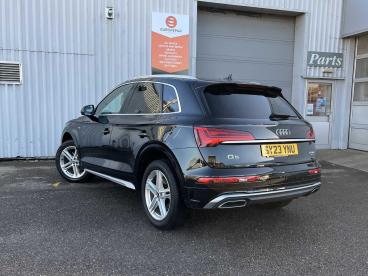 SPOTICAR Audi Q5 2.0 Tdi 40 S Line S Tronic Quattro Euro 6 (s/s) 5d Used Car - Suv Diesel Black - Inverness - 1200560851_2