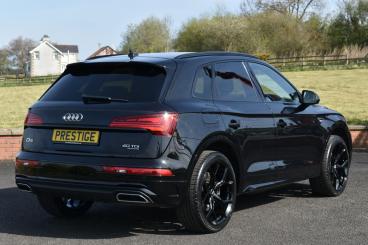 SPOTICAR Audi Q5 2.0 Tdi 40 S Line S Tronic Quattro Euro 6 (s/s) 5d Used Car - Suv Diesel Black - Ballymena County Antrim - 1200597527_3