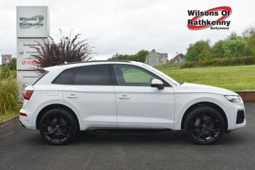 SPOTICAR Audi Q5 2.0 Tdi 40 S Line S Tronic Quattro Euro 6 (s/s) 5d Used Car - Suv Diesel White - Ballymena County Antrim - 1200605237_2