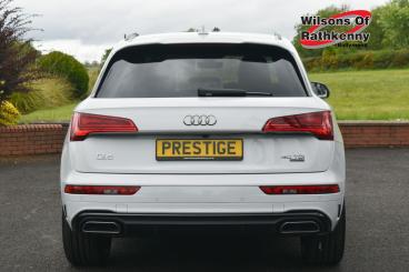 SPOTICAR Audi Q5 2.0 Tdi 40 S Line S Tronic Quattro Euro 6 (s/s) 5d Used Car - Suv Diesel White - Ballymena County Antrim - 1200605237_4