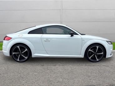 SPOTICAR Audi Tt 2.0 Tfsi Black Edition Euro 6 (s/s) 3dr Used Car - Coupe Petrol White - Worksop - 1200627671_4