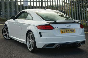 SPOTICAR Audi Tt 2.0 Tfsi 40 S Line S Tronic Euro 6 (s/s) 3dr Used Car - Coupe Petrol White - Bromsgrove - 1200639181_3