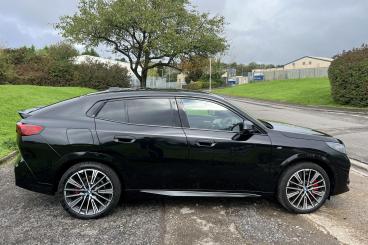 SPOTICAR Bmw Ix2 20 66.5kwh M Sport Auto Edrive 5dr (11kw Charger) Used Car - Suv Electric Black - Bridgend - 1200641780_5
