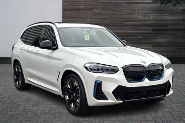 SPOTICAR Bmw Ix3 80kwh M Sport Pro Auto 5dr Used Car - Suv Electric White - Swindon - 1200572172_1