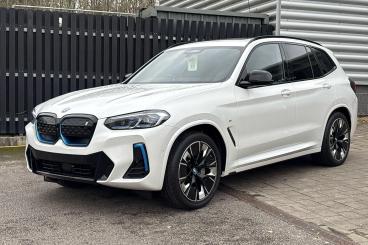 SPOTICAR Bmw Ix3 80kwh M Sport Pro Auto 5dr Used Car - Suv Electric White - Swindon - 1200572172_3