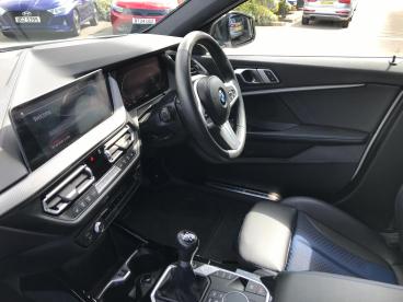 SPOTICAR Bmw 1 Series Serie 1 .5 118i M Sport (lcp) Euro 6 (s/s) 5dr Used Car - Hatchback Petrol White - Bangor - 1200537736_5