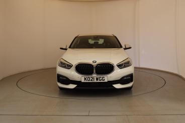 SPOTICAR Bmw 1 Series Serie 1 .5 118i Se (lcp) Euro 6 (s/s) 5dr Used Car - Hatchback Petrol White - Wellingborough - 1200538554_2